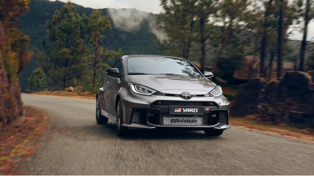 Toyota GR Yaris en A Coruña, Carballo, Ferrol, Lugo, San Cosme de Barreiros, Vilagarcía de Arousa, Pontevedra y Vigo.