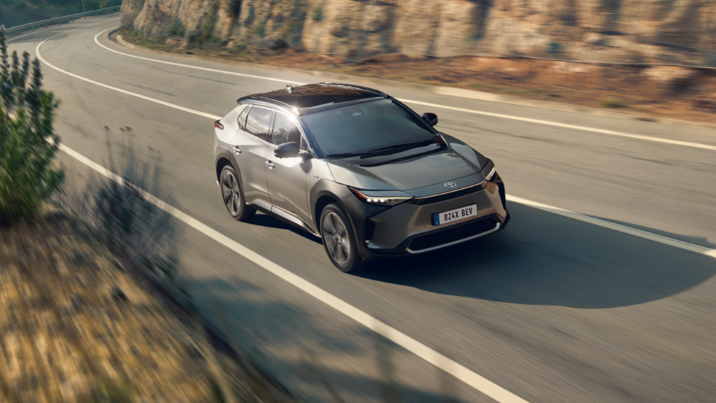 Toyota RAV4 PLUGIN en A Coruña, Carballo, Ferrol, Lugo, San Cosme de Barreiros, Vilagarcía de Arousa, Vigo y Pontevedra