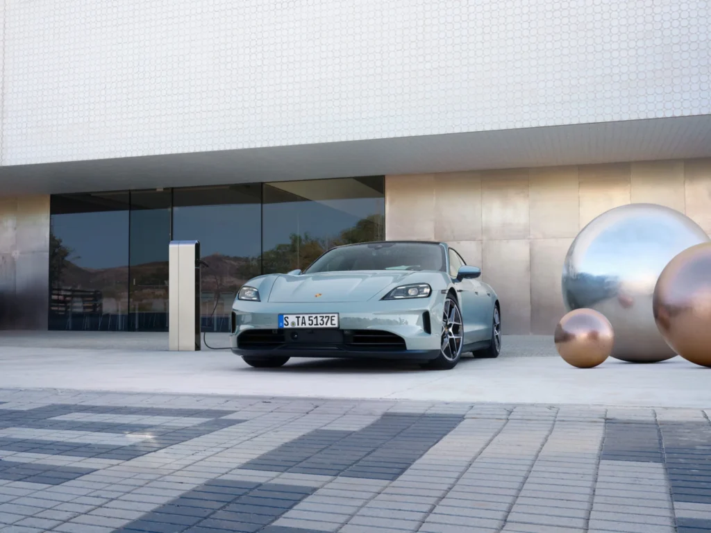 Porsche Taycan en Lugo y A Coruña en Centro Porsche A Coruña