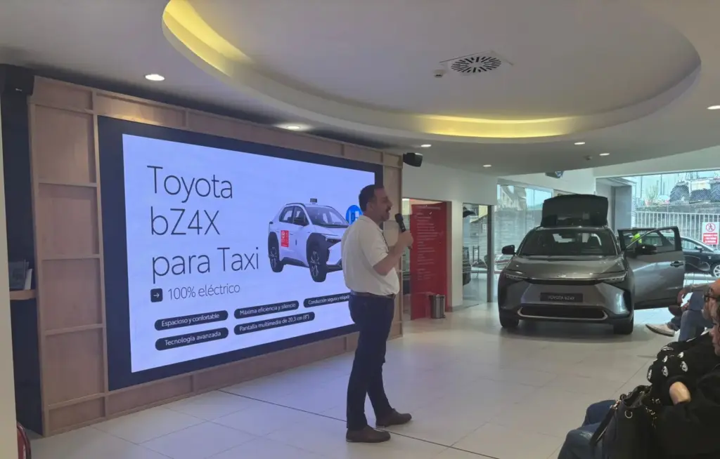 Toyota Breogán Formación Taxistas Movilidad Eléctrica bZ4X