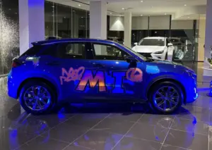 Lexus LBX rotulado para la ceremonia KIWAMI